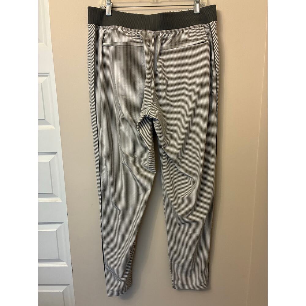 Athleta Brooklyn Textured Ankle Pants Gray Striped Travel Size 14T Tall - Picture 3 of 8